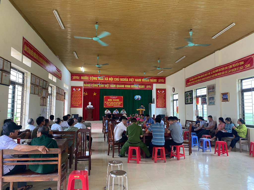 Hội nghị tiếp xúc đối thoại với cán bộ và nhân dân thôn Hạc Lâm